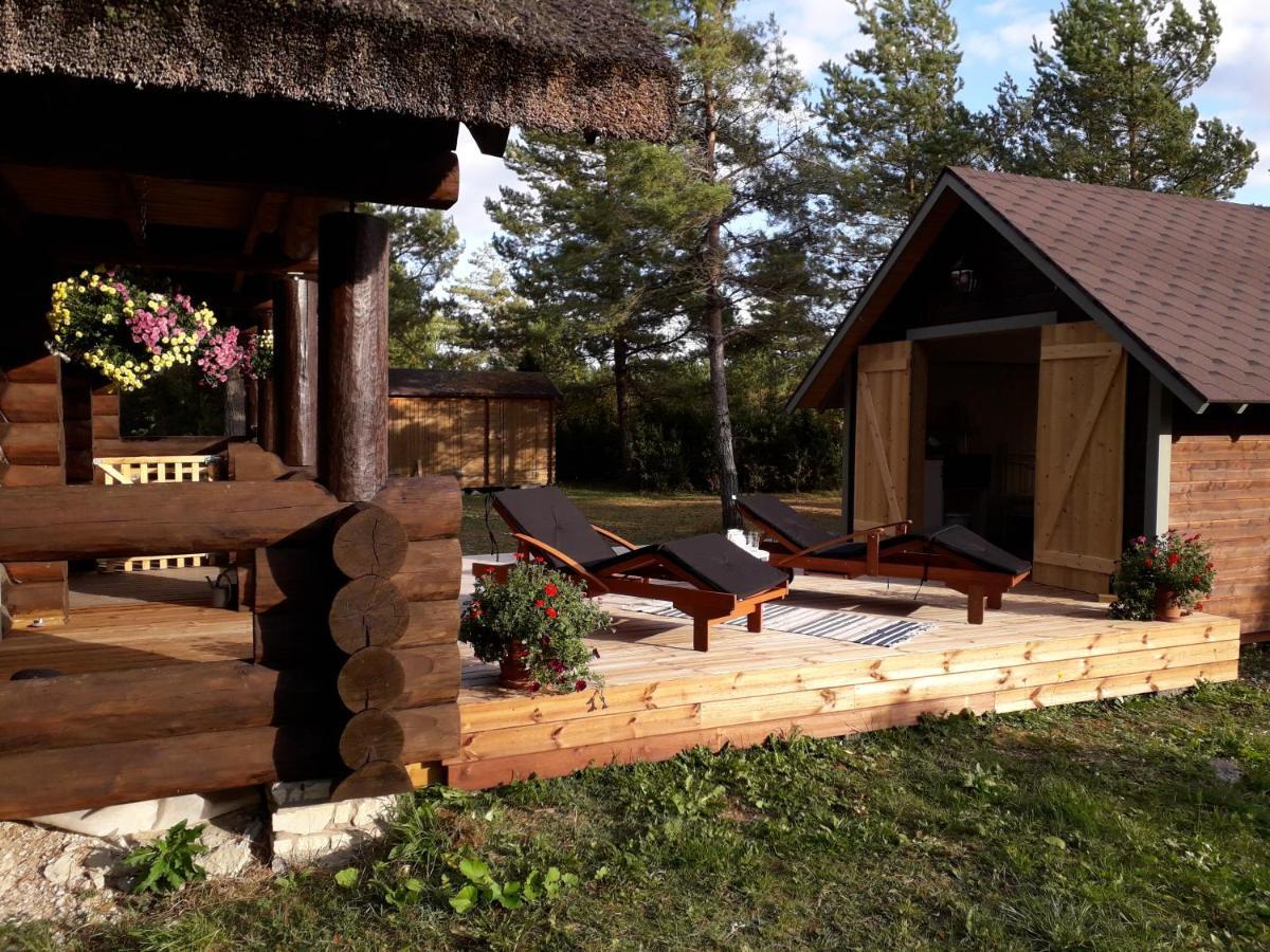 Pähkli Seaside Cottage with Cozy Outdoor Patio Koiguste Buitenkant foto